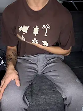 Snapshot of haramnarab chatting on 12/04/25, 02:26 haramnarab online show from 12/04/25, 02:26