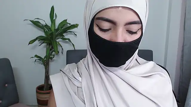 jade nassar online show from 11/09/25, 10:19