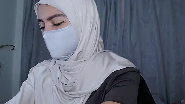 Snapshot of jade_nassar chatting on 04/25/26, 11:57 jade nassar online show from 04/25/26, 11:57