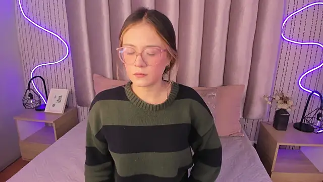 SamanthaPeachss online show from 10/27/25, 11:58