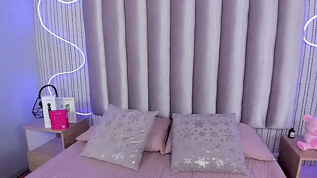 SamanthaPeachss online show from 01/14/26, 12:33