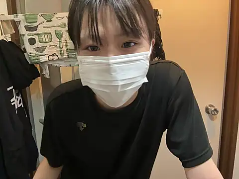 Snapshot of kabikabi_makaron chatting on 04/20/26, 02:25 kabikabi makaron online show from 04/20/26, 02:25
