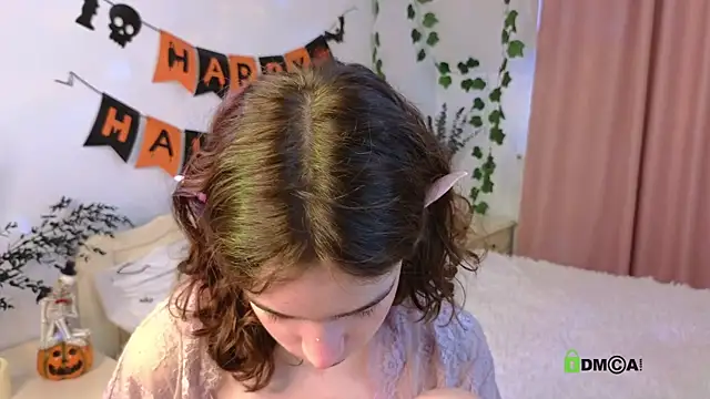 Snapshot of Evi_Brook chatting on 10/21/25, 06:36 Evi Brook online show from 10/21/25, 06:36