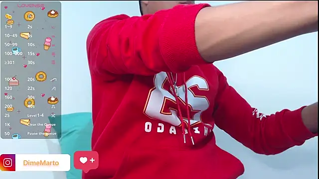 Snapshot of mike_black_22 chatting on 09/11/25, 01:22 mike black 22 online show from 09/11/25, 01:22