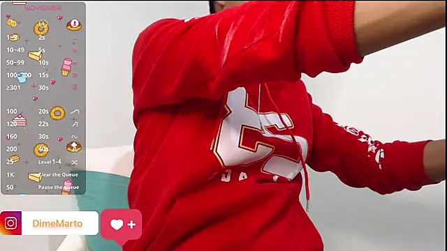 Snapshot of mike_black_22 chatting on 10/08/25, 02:47 mike black 22 online show from 10/08/25, 02:47