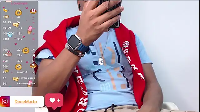 Snapshot of mike_black_22 chatting on 10/20/25, 06:52 mike black 22 online show from 10/20/25, 06:52