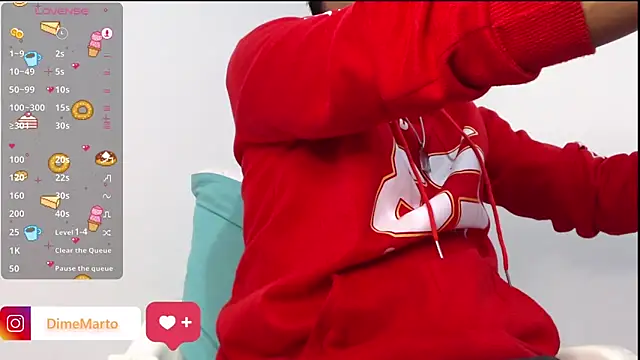 Snapshot of mike_black_22 chatting on 10/21/25, 01:56 mike black 22 online show from 10/21/25, 01:56