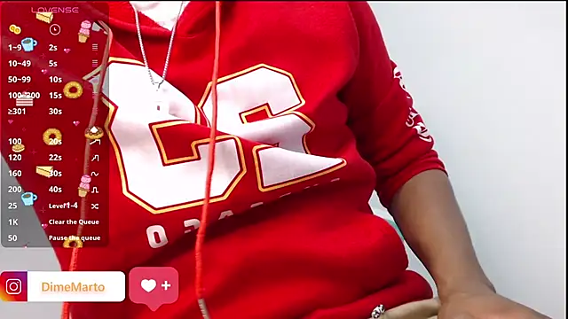 Snapshot of mike_black_22 chatting on 10/22/25, 04:40 mike black 22 online show from 10/22/25, 04:40