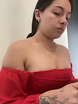 Alyha Cortes online show from 10/28/25, 01:25