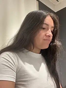 Alyha Cortes online show from 11/24/25, 01:22