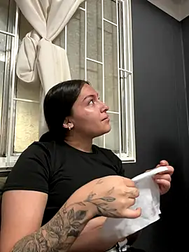 Alyha Cortes online show from 12/19/25, 01:18