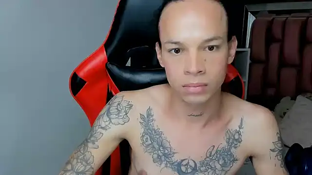 Snapshot of sara_slut21 chatting on 03/18/25, 12:16 sara slut21 online show from 03/18/25, 12:16