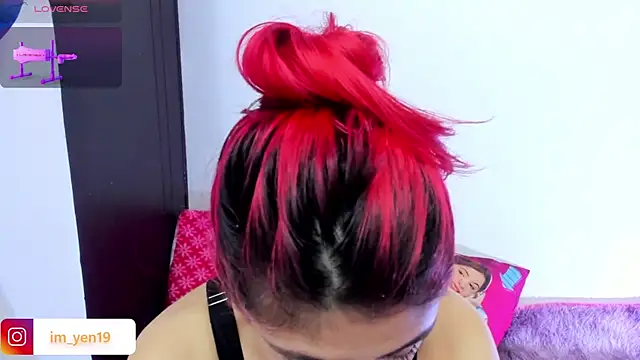 adahraa younng online show from 10/20/25, 10:54