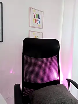 kim7  online show from 04/23/26, 03:03