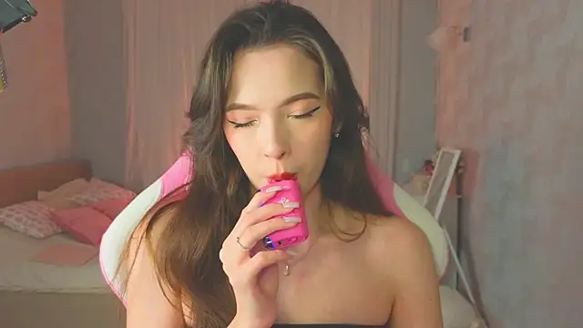 yuna sunshy online show from 10/25/25, 11:43