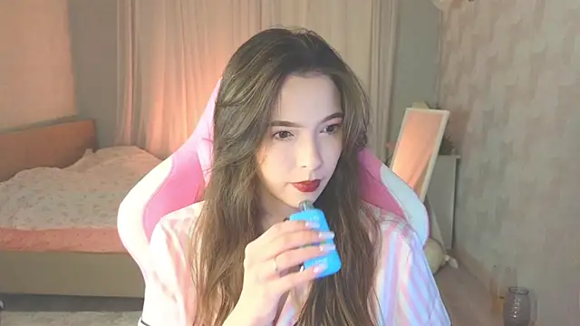 yuna sunshy online show from 11/14/25, 11:13