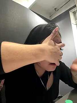 Emily Rivers  online show from 11/27/25, 12:29