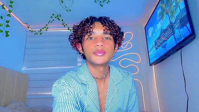 Aaron Wiinter online show from 10/24/25, 08:38