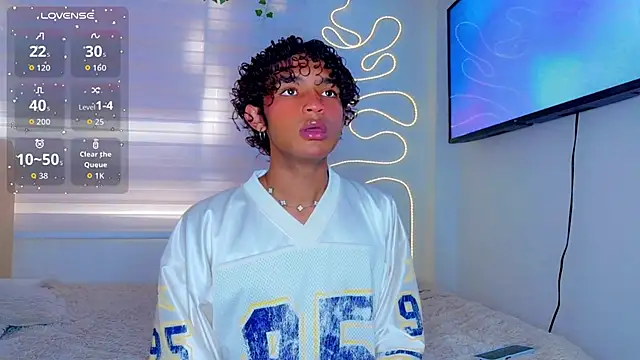 Aaron Wiinter online show from 02/12/26, 07:31