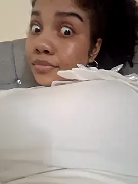 madelene online show from 12/08/24, 05:07