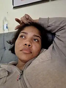 madelene online show from 03/11/25, 05:27