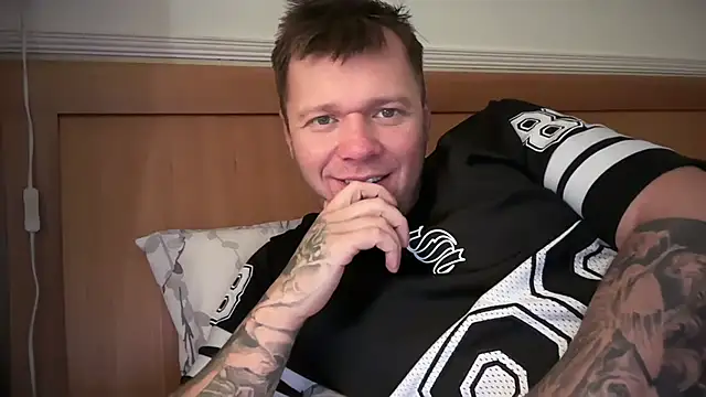 Snapshot of monster_d_2025 chatting on 10/03/25, 12:24 monster d 2025 online show from 10/03/25, 12:24