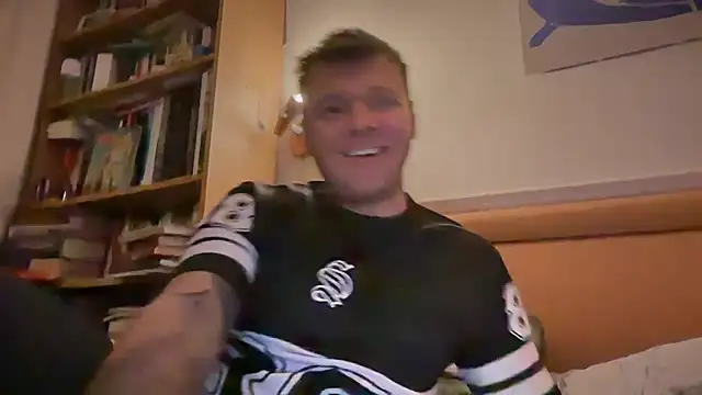 Snapshot of monster_d_2025 chatting on 10/04/25, 12:30 monster d 2025 online show from 10/04/25, 12:30