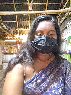 Snapshot of Tamildivya18 chatting on 06/19/26, 06:18 Tamildivya18 online show from 06/19/26, 06:18