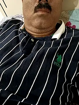 moonflower25 online show from 10/18/25, 03:31