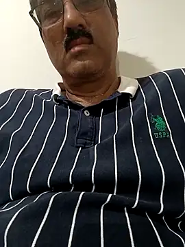 moonflower25 online show from 11/12/25, 06:36