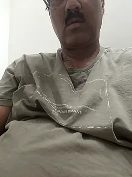 moonflower25 online show from 04/19/26, 02:27