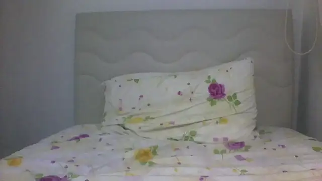 Snapshot of hardick582 chatting on 10/24/25, 09:33 hardick582 online show from 10/24/25, 09:33