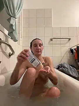 Emilia Mausi online show from 11/12/25, 08:19