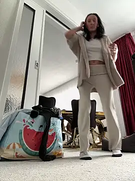 Emilia Mausi online show from 03/26/26, 12:11