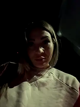 iSelena online show from 09/29/25, 01:11