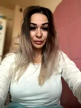 iSelena online show from 10/20/25, 04:57