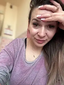 iSelena online show from 03/03/26, 09:15