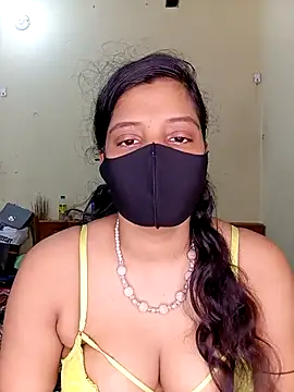 Rose-luckey online show from 10/03/25, 05:37