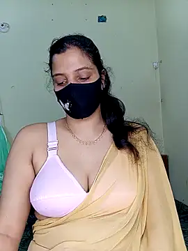 Rose-luckey online show from 11/27/25, 04:58