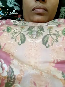 Rose-luckey online show from 04/05/26, 06:43