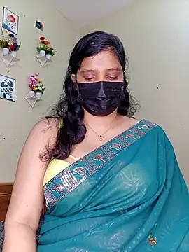 Rose-luckey online show from 07/31/26, 01:43