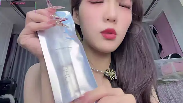 Yaya--728 online show from 01/06/26, 12:42