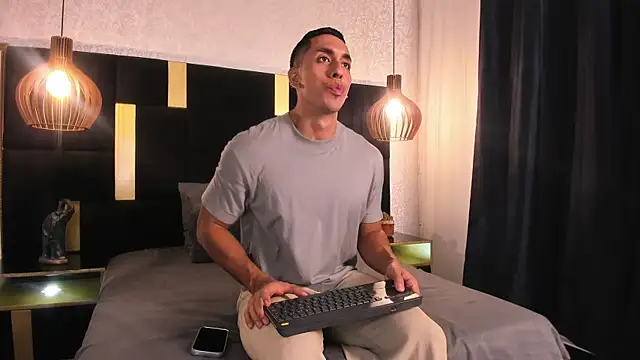 Lucio  Fox online show from 04/02/26, 12:14