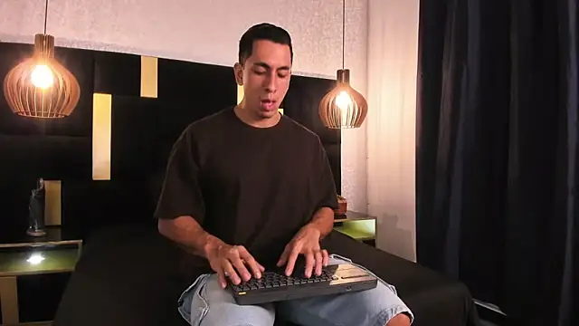 Lucio  Fox online show from 04/12/26, 12:21