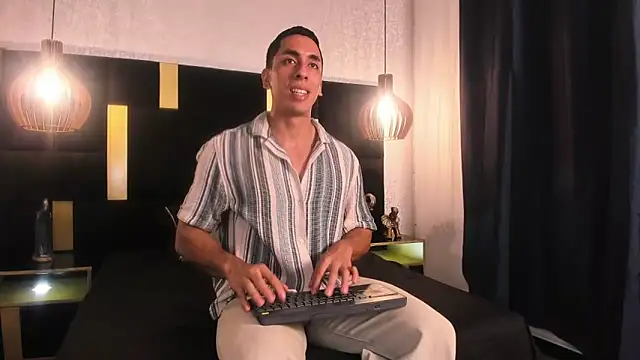 Lucio  Fox online show from 04/19/26, 12:26