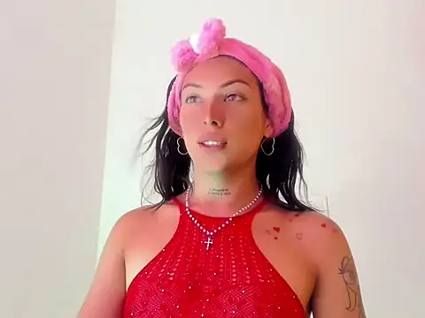 Megan Gil  online show from 09/08/25, 09:25