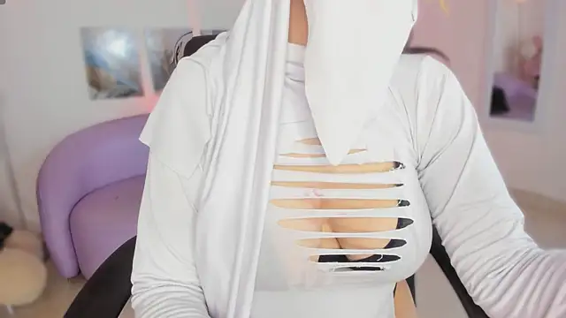 salma isawwii online show from 04/28/26, 03:28
