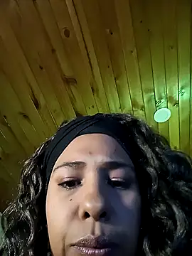 IVONNE COLLINS33 online show from 02/19/26, 12:06