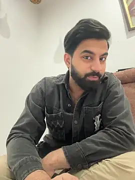 hottestboy03 online show from 12/18/25, 06:19