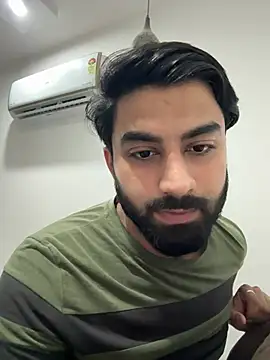hottestboy03 online show from 04/13/26, 10:54